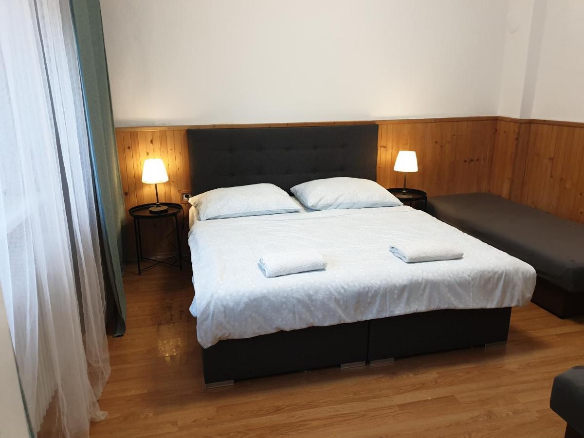 Apartmany Centro & Jacuzzi Пьештяни Экстерьер фото