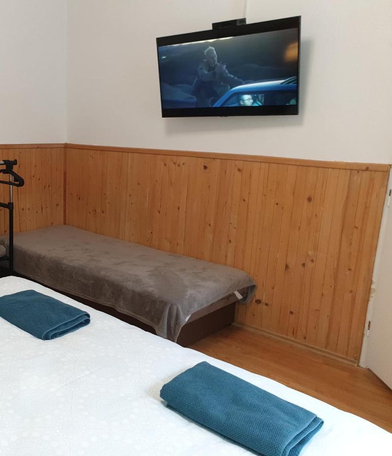 Apartmany Centro & Jacuzzi Пьештяни Экстерьер фото