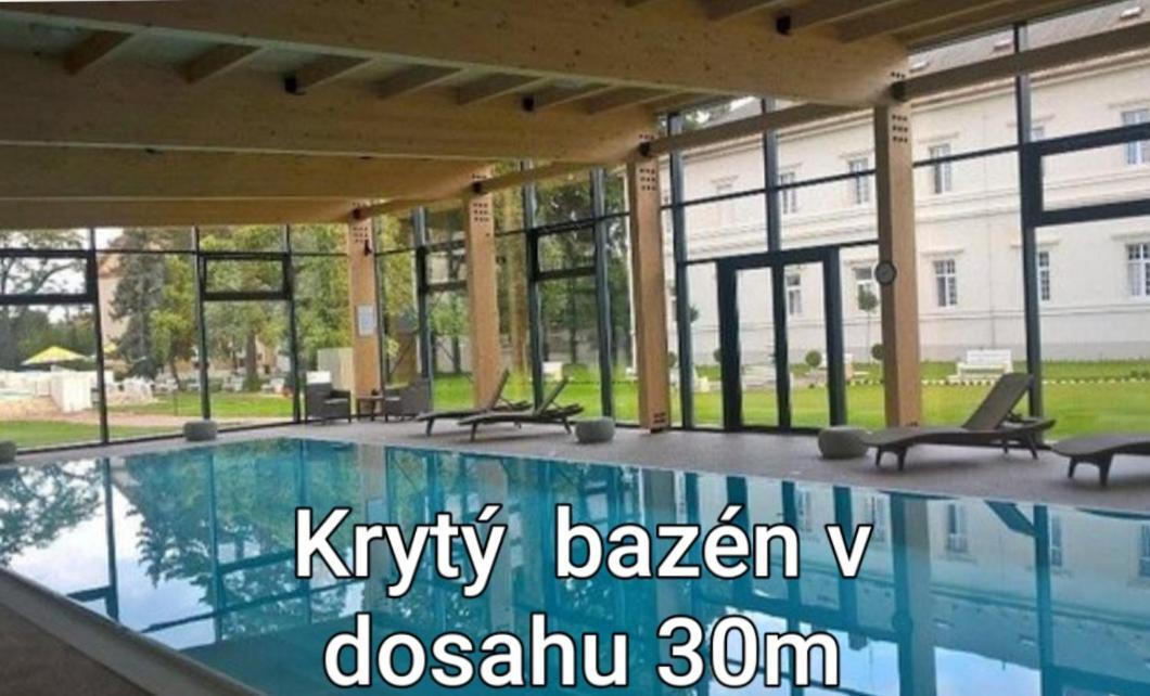 Apartmany Centro & Jacuzzi Пьештяни Экстерьер фото